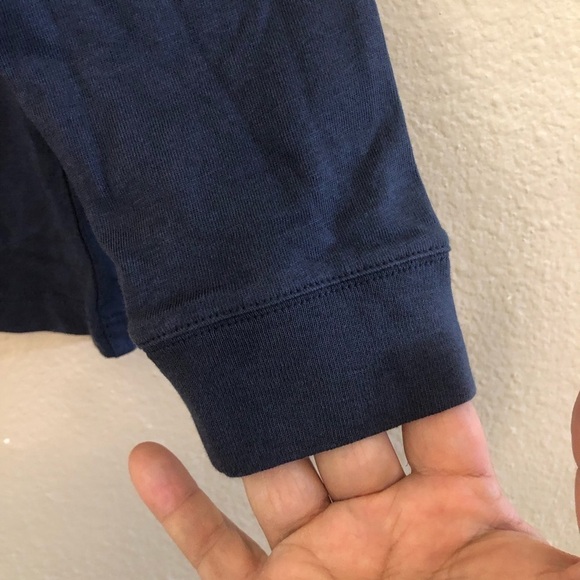 Vineyard Vines Kids Football Whale Spell Out Logo Long Sleeve Pocket Graphic Tee - Picture 4 of 11